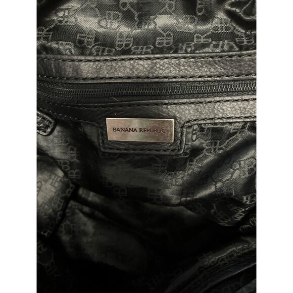 Banana Republic Black Leather Shoulder Bag – Buckle Flap Style – 2010s - Picture 3 of 6